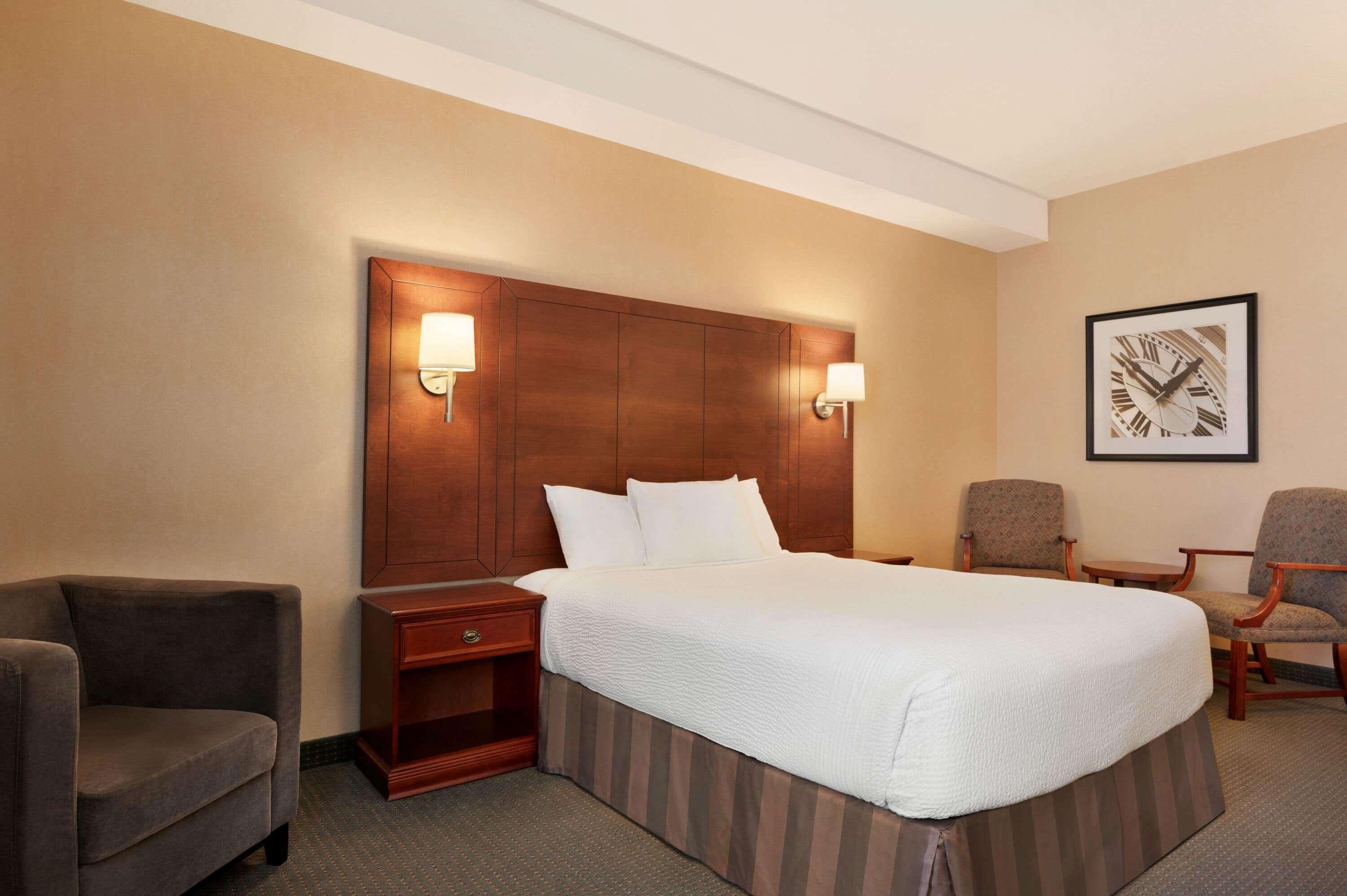 Days Inn By Wyndham Гуэлф Экстерьер фото