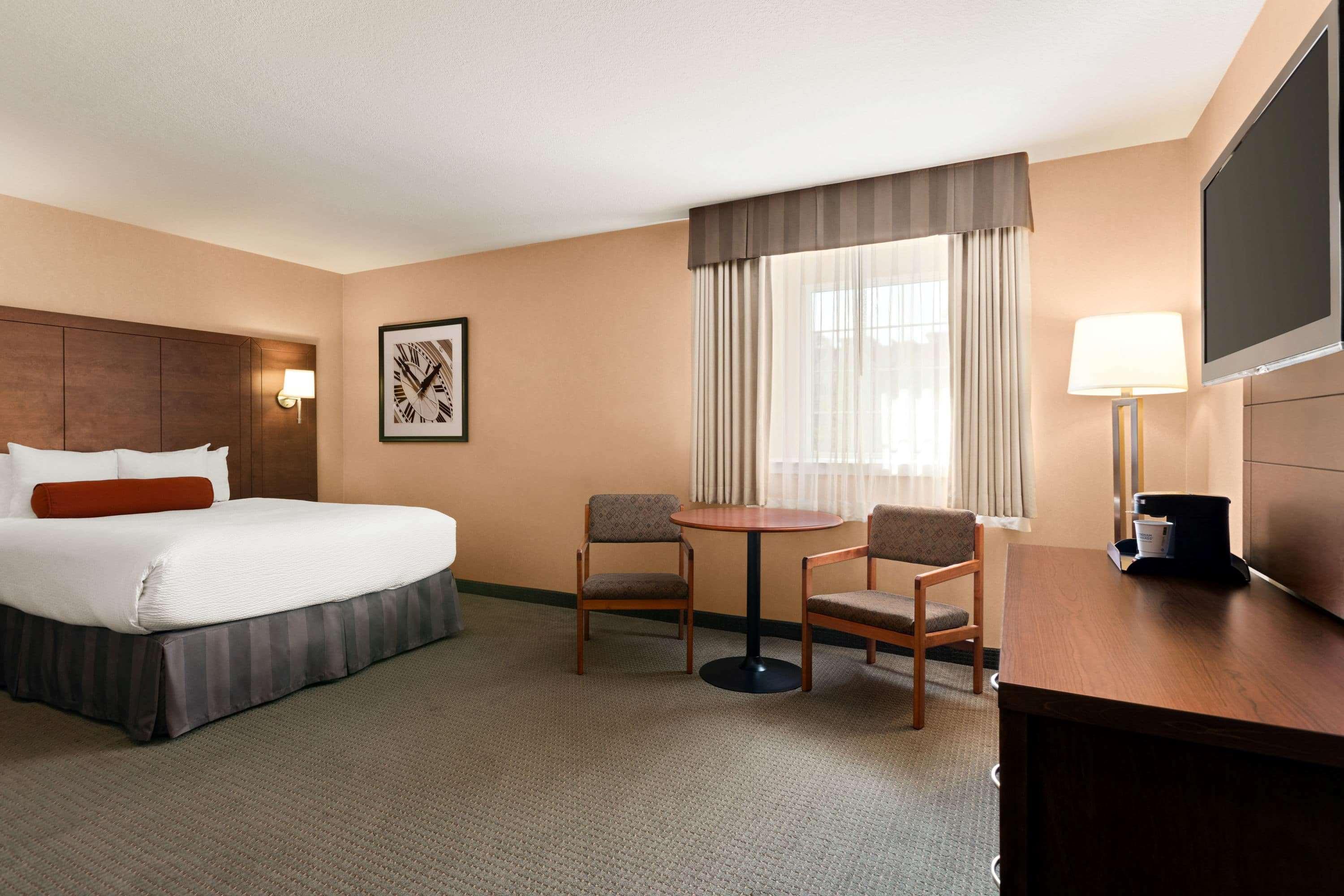 Days Inn By Wyndham Гуэлф Экстерьер фото